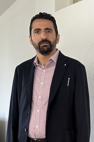 תמונה של המרצה ד"ר סלימאן אחמד