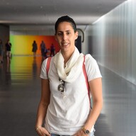 תמונה של המרצה גב' דסקלו אלינור